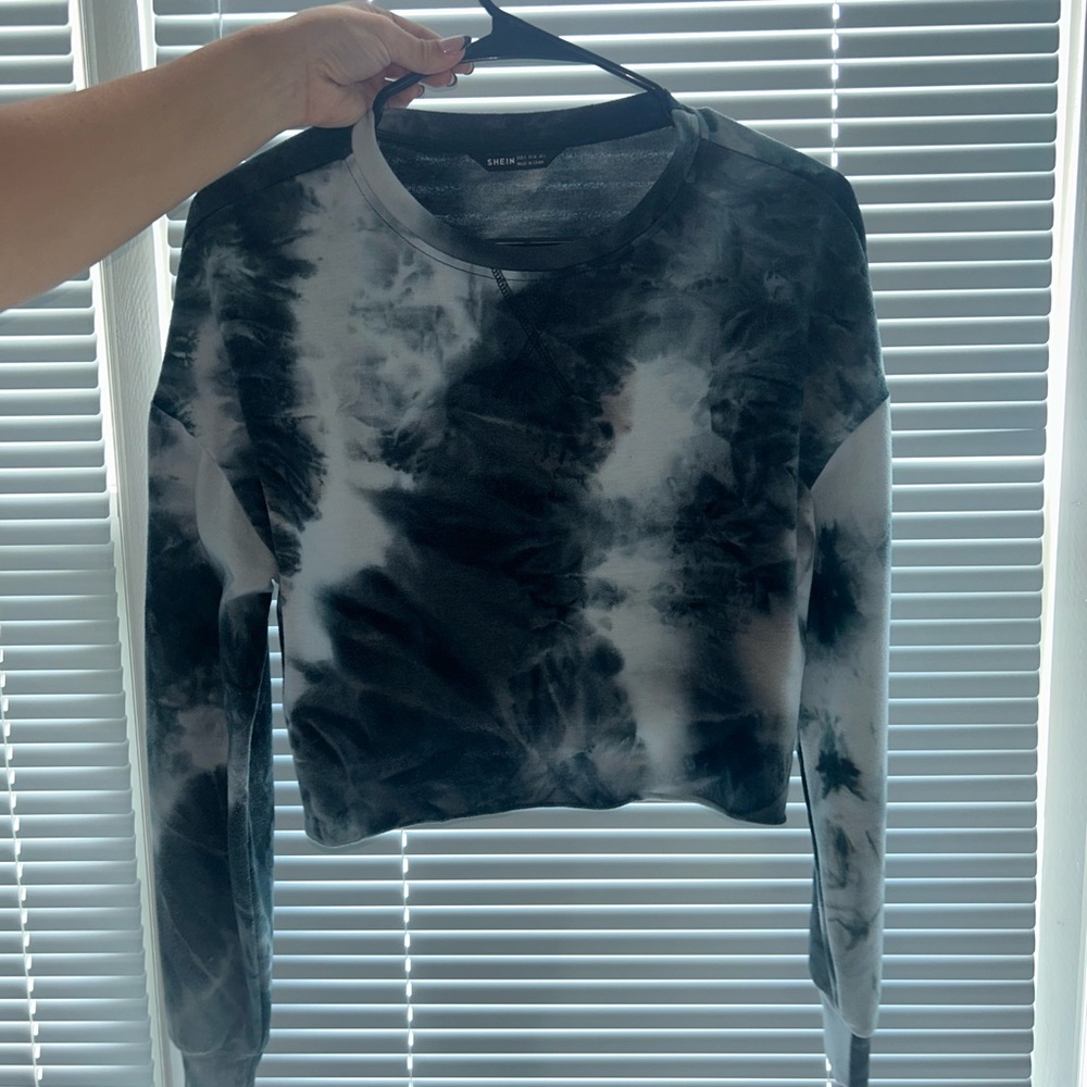 SHEIN Black and Gray Cropped Long Sleeve Hoodie
